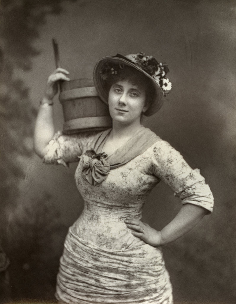 Detail of Leonora Braham, British opera singer and actress by London Stereoscopic & Photographic Co