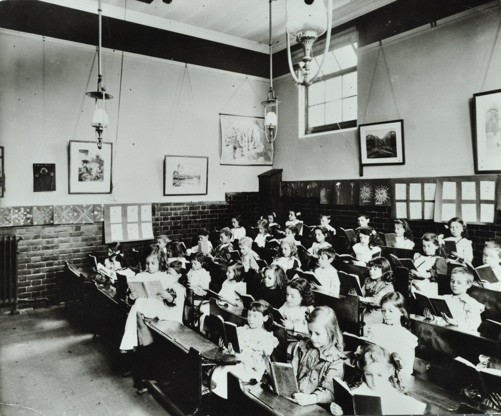 Detail of Class reading from books, Southfields Infants School, Wandsworth, London, 1907 by Unknown