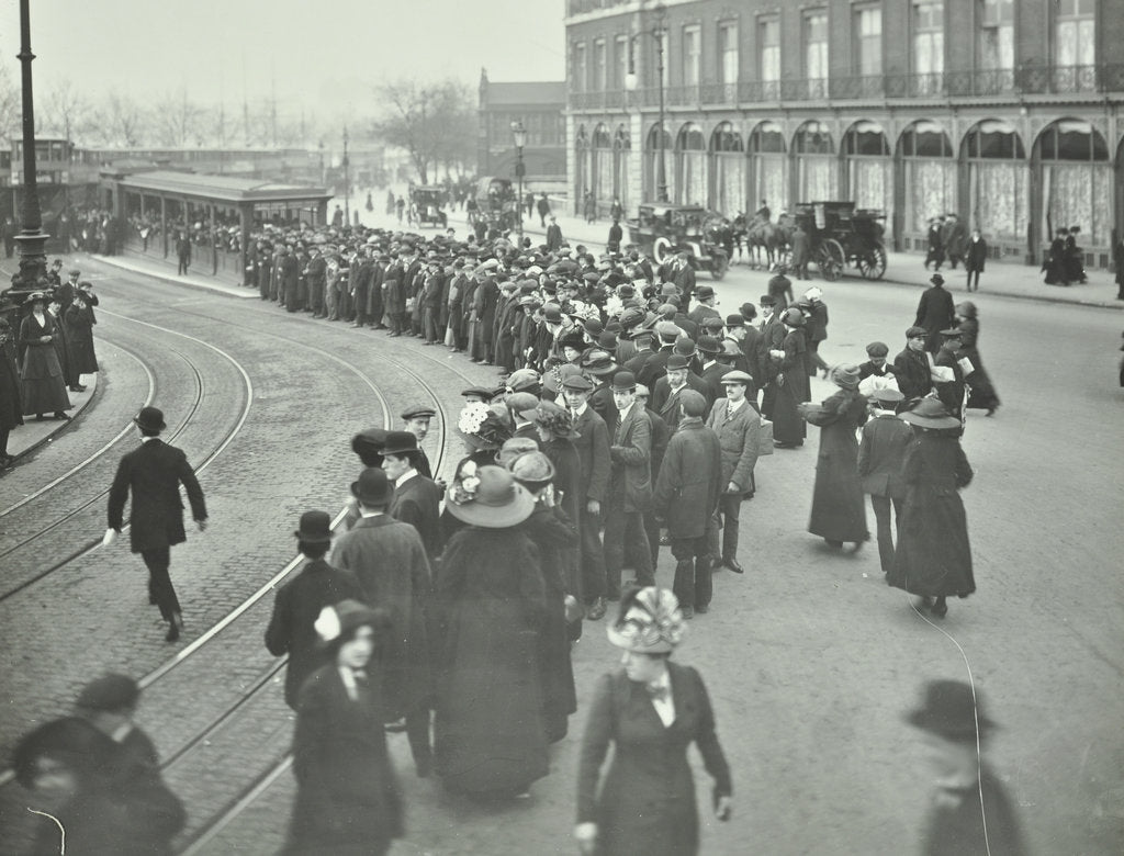 Detail of Long queue of people at Blackfriars Tramway shelter, London, 1912 by Unknown