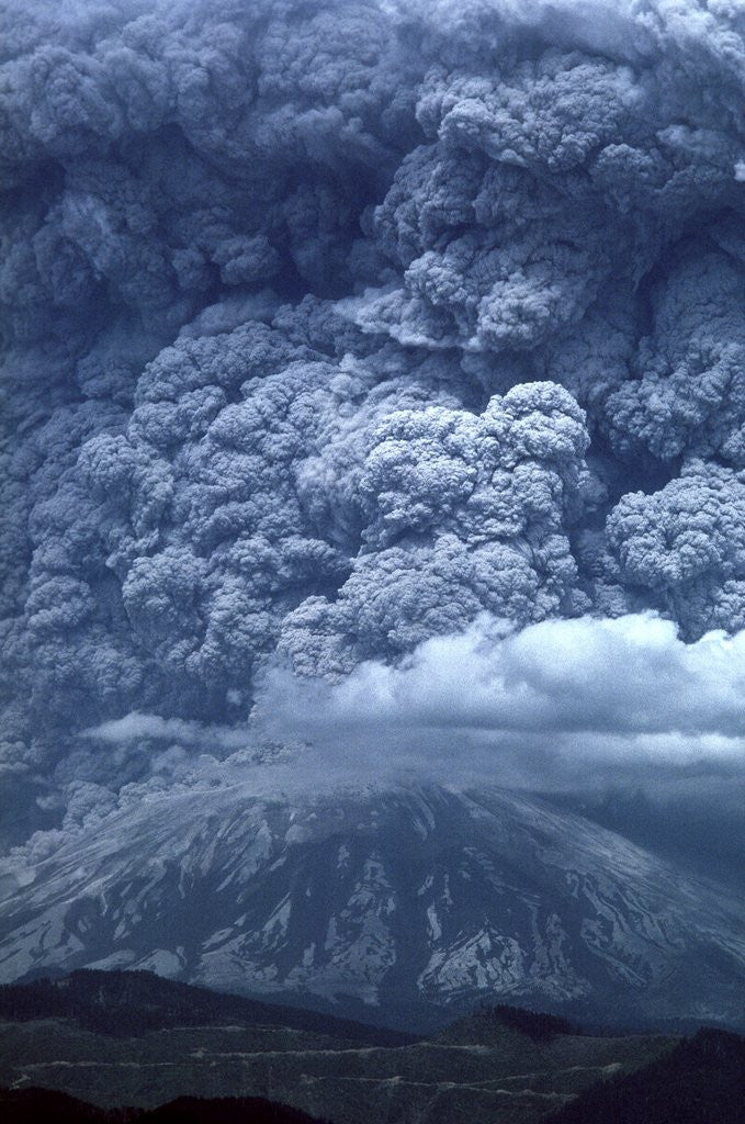 Detail of Mount St. Helens eruption by Corbis