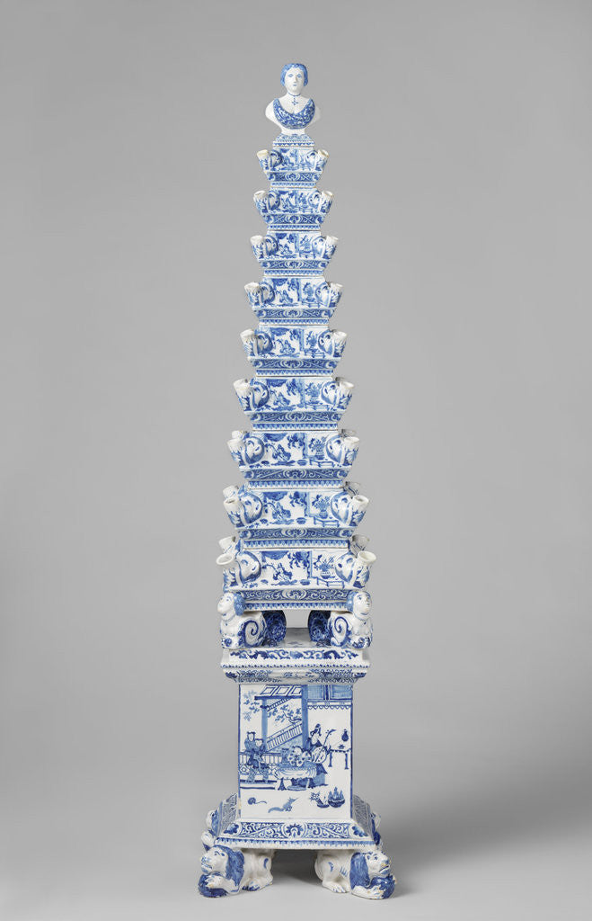 Detail of Flower pyramid by De Metaale Pot